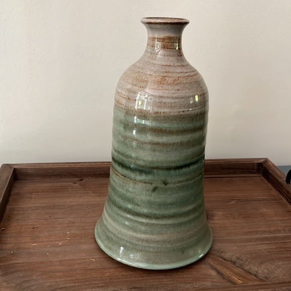 Ceramic Vase - Picture 4 of 8
